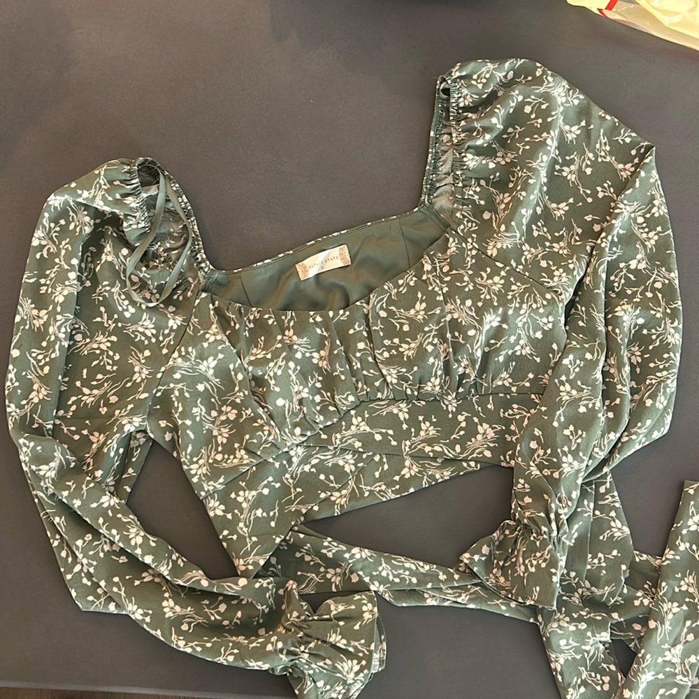 Floral dressy crop top by Alter’d Stare